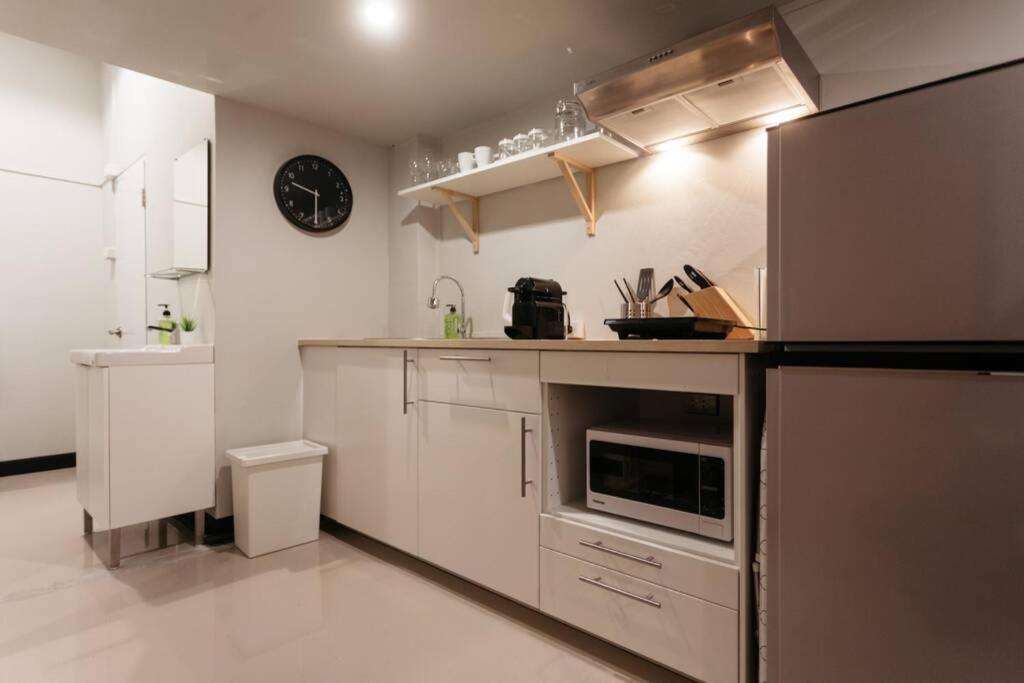 Apartamento S1 Large Duplex Silom 3 Beds, Full Kitchen Wifi Bangkok Exterior foto